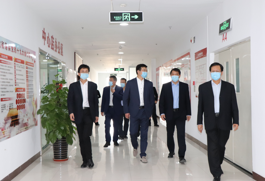 鲁商集团首席战略官赵衍峰一行到九游体育app家居调研指导